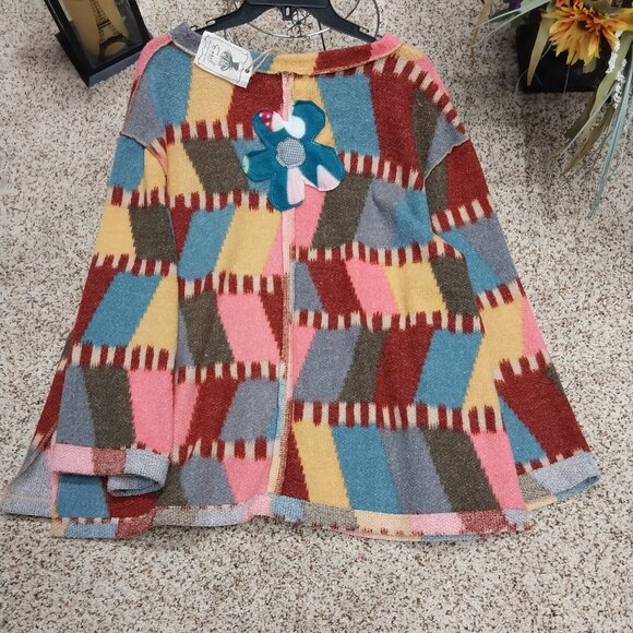 3664 Size Small Easel Multi Color Long Sleeve Top. - Picture 5 of 6